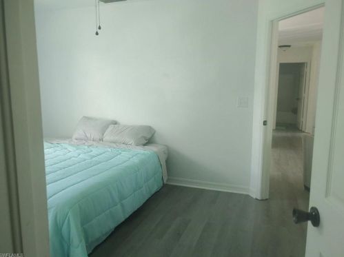 1740 20 Ave, Naples FL 34120-2317 exterior