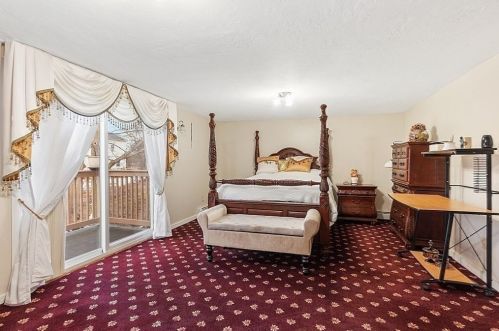 48 Trowbridge Circuit, Worcester MA 01603-2223 exterior