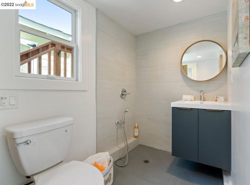 1715 Ashby Ave, Berkeley CA 94703-2131 exterior