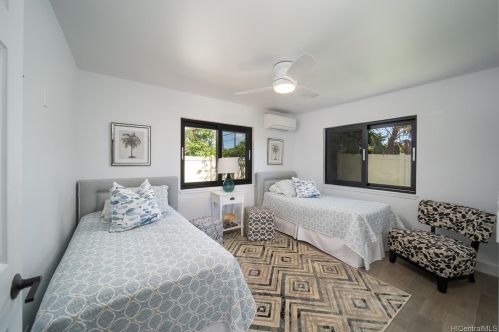 745 Hunakai St, Honolulu HI  96816-4942 exterior