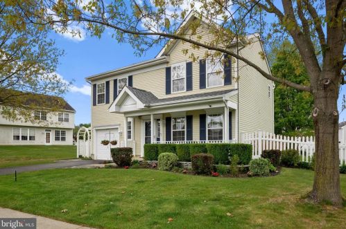 19 Kelly Dr, Columbus, NJ 08022-2331