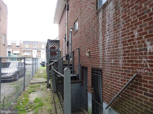 377 Morse St, Camden NJ 08105-2710 exterior