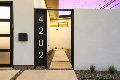 4202 Bonham St, Dallas TX  75229-5430 exterior