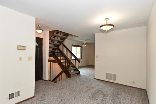 9027 70, Milwaukee WI 53223-2151 exterior