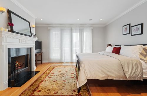 868 Lill Ave, Chicago IL 60614-2019 exterior