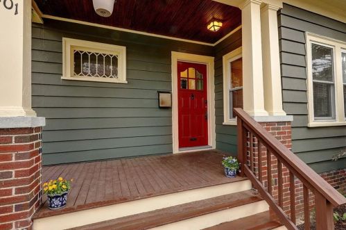 101 Whitford Ave, Providence RI  02908-3437 exterior