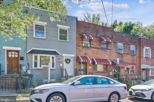 1321 Dexter Ter, Washington, DC 20020-5203