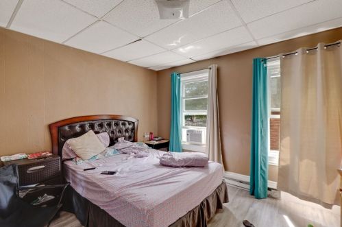 18 Lafayette St, Worcester MA 01608-2131 exterior