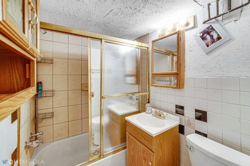 3244 Hamilton Ave, Chicago IL 60625-1403 exterior