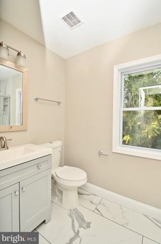 148 Moncure Dr, Alexandria VA 22314-4946 exterior