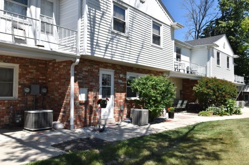 4937 Colonial Ct, Milwaukee, WI 53220-2010