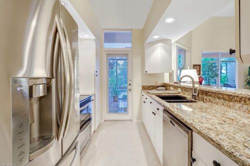 4870 Boulevard Ct, Naples FL 34103-3046 exterior