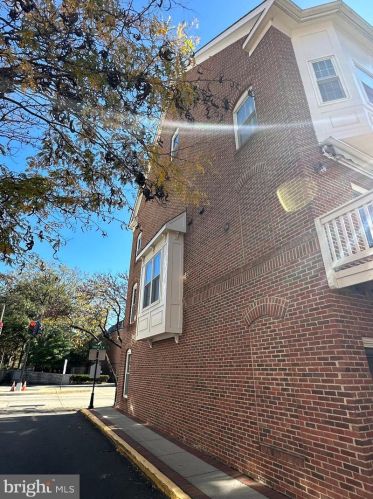 603 7th St, Washington DC  20002-5209 exterior