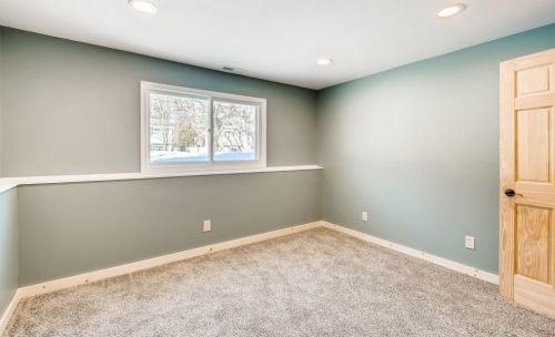 1616 Eugene St, Saint Paul MN 55110-3341 exterior