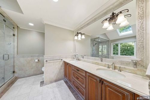 32 Lenox Ave, Demarest NJ 07627-2112 exterior