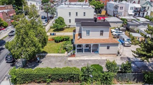 4028 Barnes Ave, Bronx NY 10466-4310 exterior