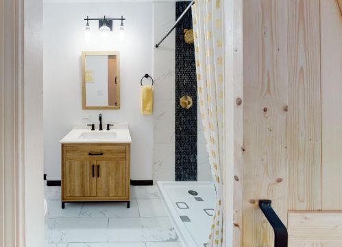 2401 Clay St, Gary IN 46410-5906 exterior