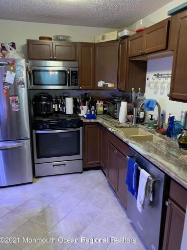 85 Whispering Oaks Way, Jackson Twp, NJ 08527-2574