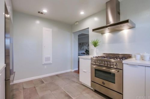 4385 Alder Dr, San Diego CA  92116-2323 exterior