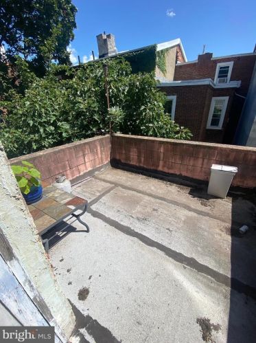 1239 2nd St, Philadelphia PA 19133-3303 exterior