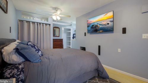 2440 Lawrence St, Philadelphia PA 19120-2807 exterior