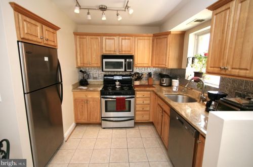 4732 Benning Rd, Washington, DC 20019-5106