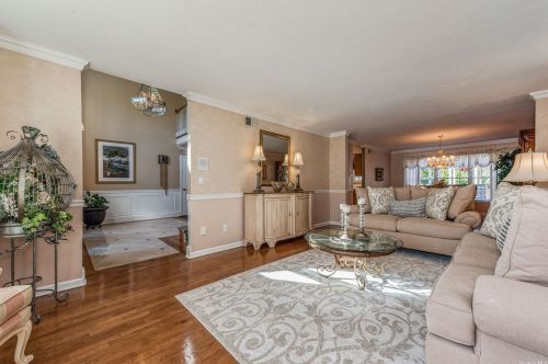 140 Hayrick Ln, Commack NY 11725-1232 exterior