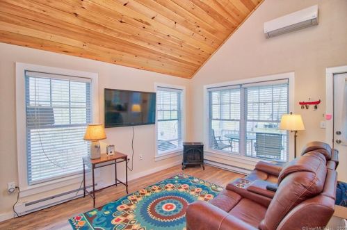 113 Catlin Rd, Torrington CT 06791-1806 exterior