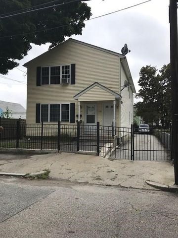 114 Dora St, Providence, RI 02909-3518