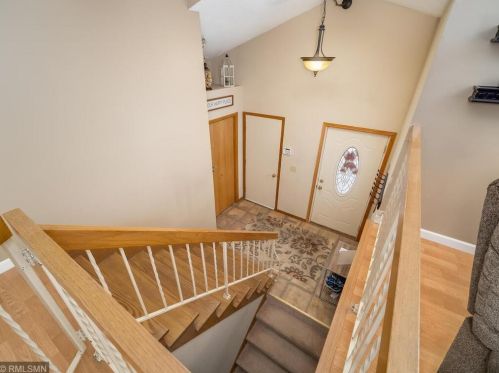 1889 Edgerton St, Saint Paul MN 55117-2447 exterior