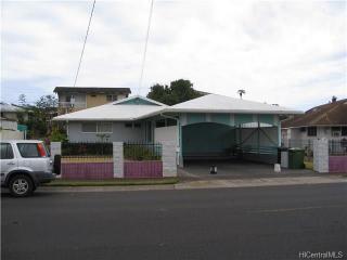 1309 Haloa Dr, Honolulu, HI 96818-1907