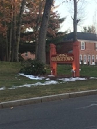 78 Yorktown Dr, Springfield MA  01108-3136 exterior