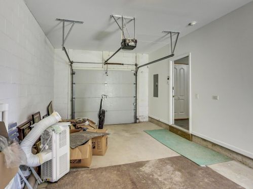 6200 Ingleside Ave, Chicago IL  60637-2949 exterior