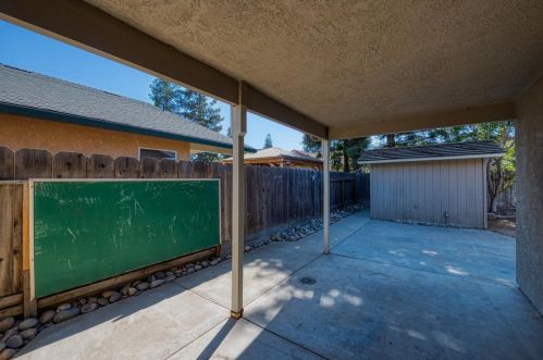 3927 Paula Ct, Turlock CA  95382-8507 exterior