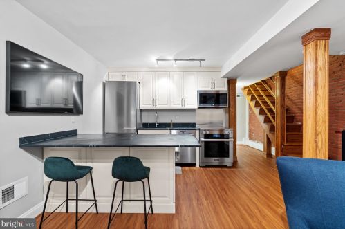 1528 Swann St, Washington DC 20009-5535 exterior