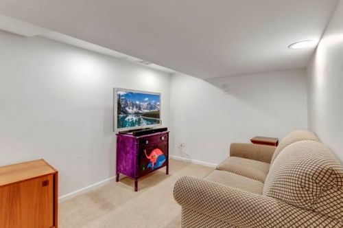 3056 Hoyne Ave, Chicago IL 60643-1121 exterior