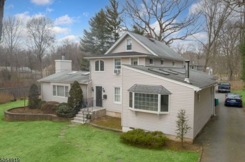 105 Cedar St, Livingston NJ 07039-4205 exterior