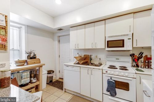 805 T St, Washington DC 20001-3127 exterior