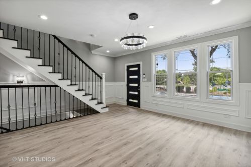 9145 University Ave, Chicago IL 60619-7946 exterior