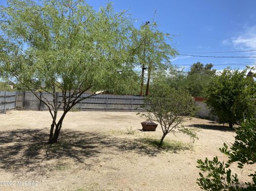 209 Lester St, Tucson AZ 85705-6551 exterior