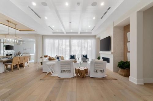 125 18th Ave, Naples, FL 34120-6315