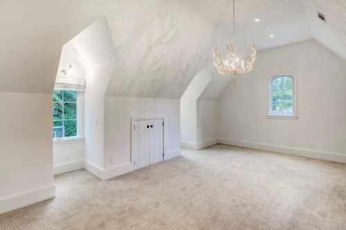 4200 Glengary Dr, Atlanta GA  30342-3508 exterior