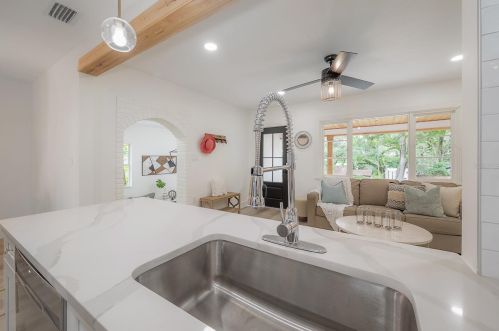 7202 15th St, Tampa FL  33610-1210 exterior