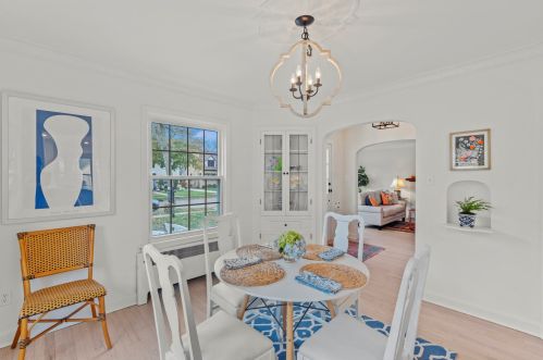 5110 Shoreland Ave, Milwaukee WI  53217-5541 exterior