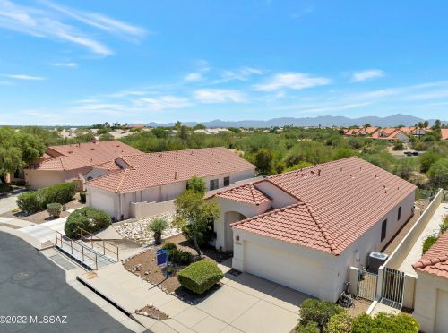 11071 Desert Flower Dr, Tucson, AZ 85737-7052