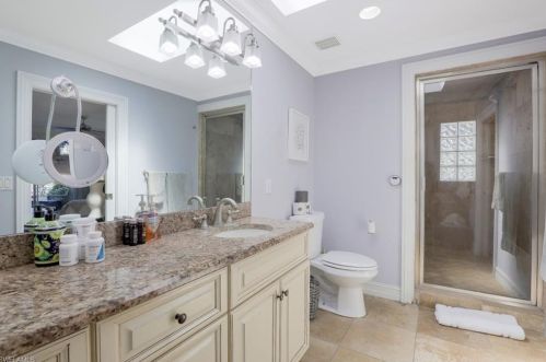 619 Neapolitan Way, Naples FL 34103-8502 exterior