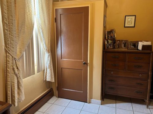 98 Hawkins St, Providence RI 02908-1713 exterior