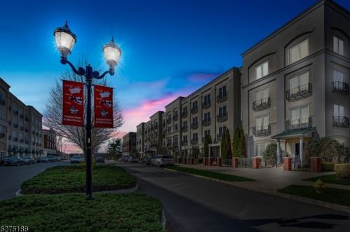 1 Commerce Sq, Trenton NJ 08691-0002 exterior