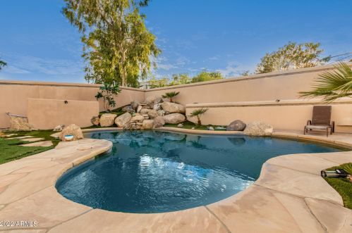 13816 18th St, Phoenix AZ 85022-2878 exterior