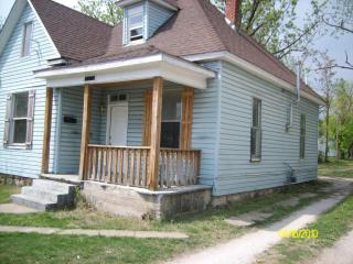 1117 Division St, Springfield MO  65803-1711 exterior